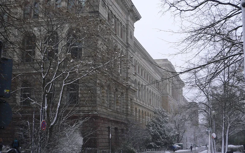 Technische Universität Berlin ana binası